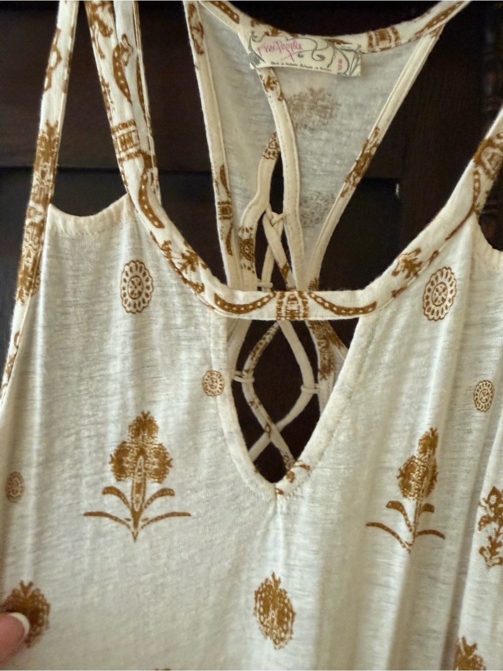 White Floral Print Tiered Top with Gold Motif - Picture 4 of 6